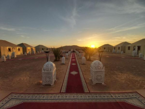  Luxury Desert Camp Amanar  Мерзуга